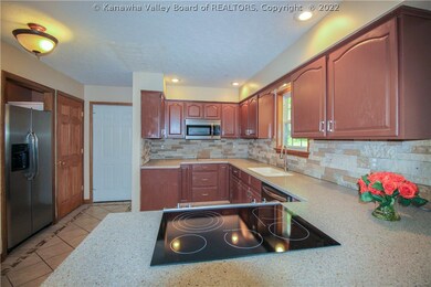 114 Heather Ct, Scott Depot, WV 25560 - photo 6