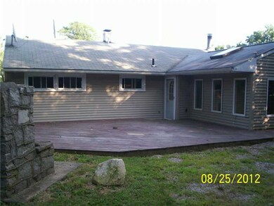 33 Gerald St, Warwick, RI 02886 - photo 5