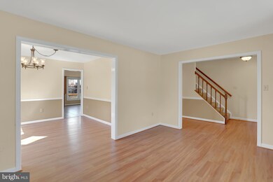 17317 Pickwick Dr, Purcellville, VA 20132 - photo 4