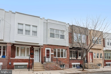 1547 S Myrtlewood St, Philadelphia, PA 19146 - photo 2