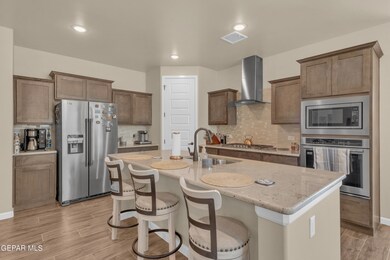 13572 Lawkland St, Horizon City, TX 79928 - photo 3