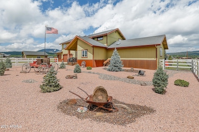 8326 W Roundup Trail-004