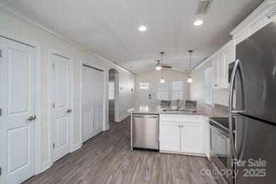 1942 11th Ave NE, Hickory, NC 28601 - photo 7