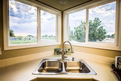 352 S Valley Dr, Nampa, ID 83686 - photo 7