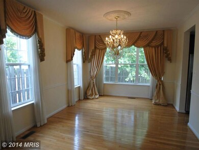 2049 Madrillon Rd, Vienna, VA 22182 - photo 5