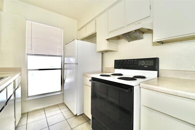 3828 Cibolo Dr unit 108, Fort Worth, TX 76133 - photo 4