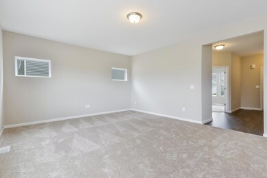 Living Room MDE020-E2390-3