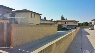 9541 Cedar St, Bellflower, CA 90706 - photo 2