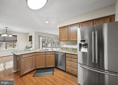 35329 Golf Course Dr, Mechanicsville, MD 20659 - photo 2