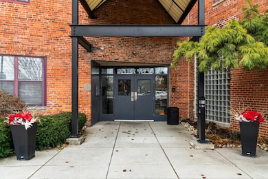 432 E Rich St unit 4J, Columbus, OH 43215 - photo 5