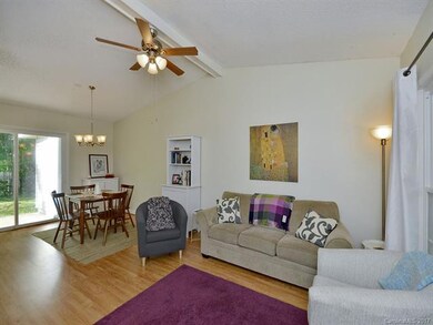 125 Wicklow Dr, Asheville, NC 28806 - photo 3