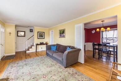 Living Rm to Dining Room