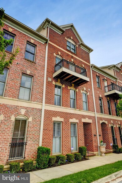 1211 Dockside Cir, Baltimore, MD 21224 - photo 3