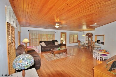 8 Camelot Ct, Egg Harbor Township, NJ 08234 - photo 2