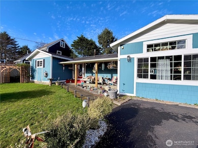 209 S Oar Loop SW, Ocean Shores, WA 98569 - photo 3