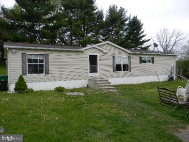 32 Machamer Rd, Douglassville, PA 19518 - photo 2