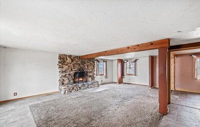 126 Toro Cir, Carpentersville, IL 60110 - photo 5