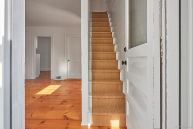 16 Oak St unit B, Rhinebeck, NY 12572 - photo 3