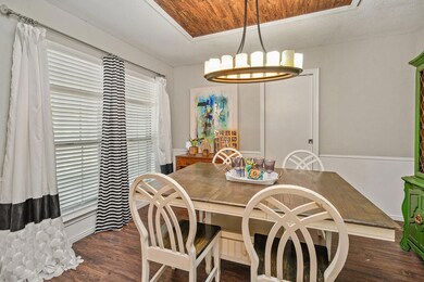 wood like accent ceiling!