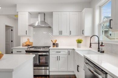 15 Cabot St unit 1, Salem, MA 01970 - photo 4