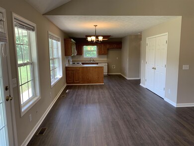 105 Kolby Dr, Shelbyville, TN 37160 - photo 4