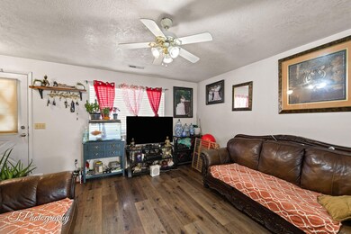 4-web-or-mls-1707 West 1020 Nort 62-2