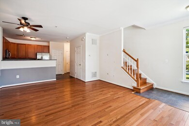 15551 John Diskin Cir, Woodbridge, VA 22191 - photo 7