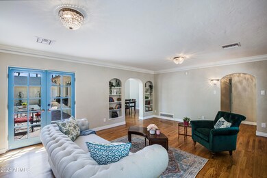 1301 W Palm lvg 3