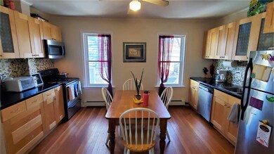 11 Hammond St unit 2, Newport, RI 02840 - photo 2