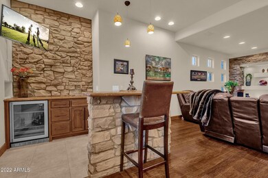 GUEST BAR