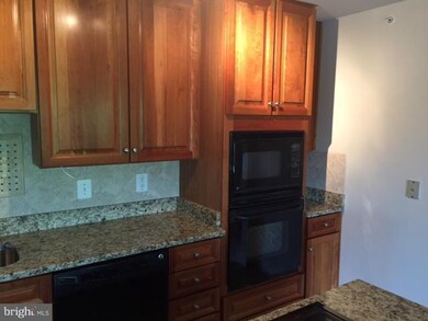 10608 Provincial Dr unit 12, Manassas, VA 20109 - photo 3