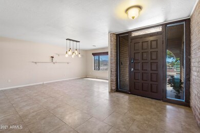 02-Foyer _ Living Room
