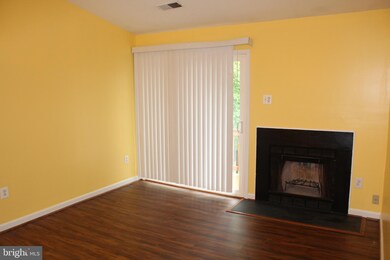 8639 Beekman Place unit 39C, Alexandria, VA 22309 - photo 3