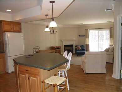 65 Hawthorne Dr unit 314, Bedford, NH 03110 - photo 2