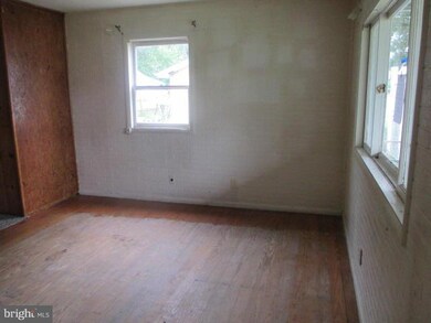 1104 Cord St, Middle River, MD 21220 - photo 2