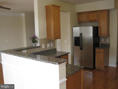 2476 Curie Ct unit 11, Herndon, VA 20171 - photo 2