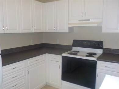 90 Mill St unit 103, Woonsocket, RI 02895 - photo 4