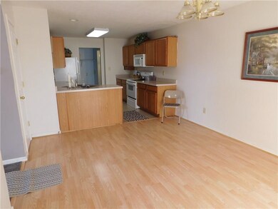 589 Cembra Dr, Greenwood, IN 46143 - photo 4