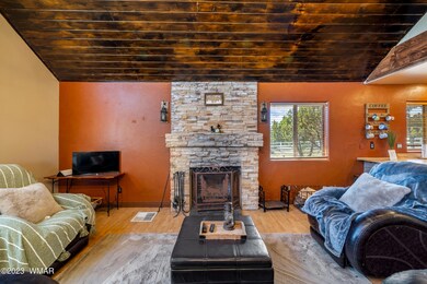 3336ApacheDr-HeberOvergaard-AZ-10