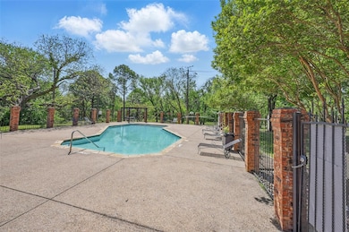 66 Abbey Rd, Euless, TX 76039 - photo 3