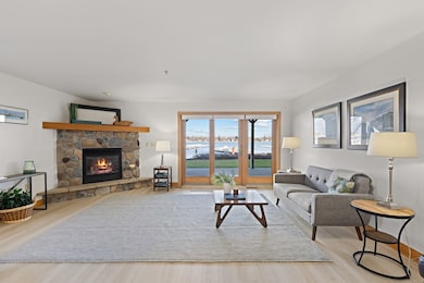 740 Quarterdeck Ln unit 1101, Sturgeon Bay, WI 54235 - photo 5