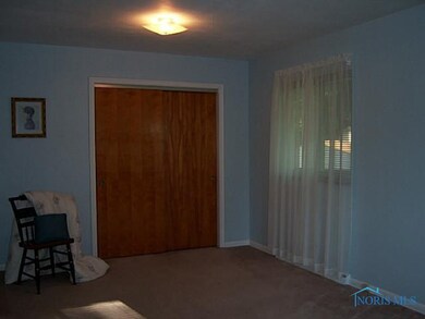 2527 Bay View Ct, Toledo, OH 43611 - photo 7