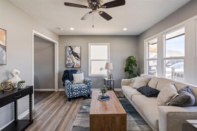 2919 Garfield Ave, Des Moines, IA 50317 - photo 4