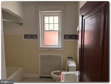 32 E Oak St, Shenandoah, PA 17976 - photo 7