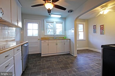 1217 Hillside Rd, Pasadena, MD 21122 - photo 5