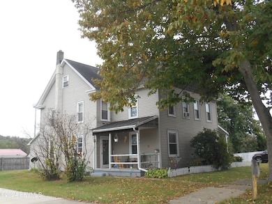 716-718 E. 4th. St., - View 2