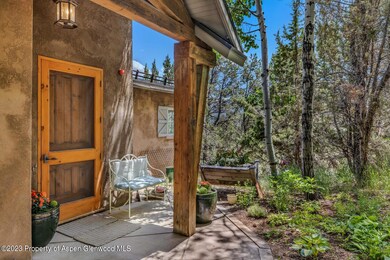 04_308_Wild_Spring_Lane004_mls