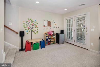 12760 Heron Ridge Dr, Fairfax, VA 22030 - photo 5