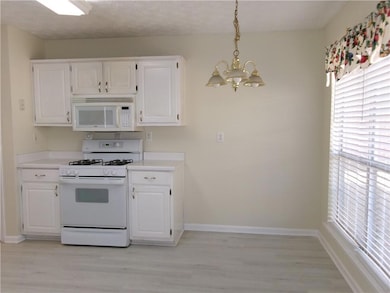 27 Central Park Dr, Atlanta, GA 30354 - photo 6