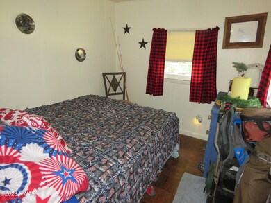 120 Pecks Pond Rd, Dingmans Ferry, PA 18328 - photo 6